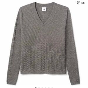 Cabi No Doubt Pullover small new Gray V-Neck Sweater
